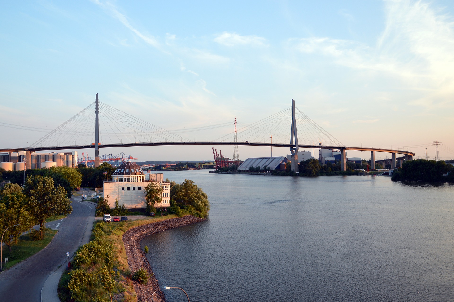 هدم جسر Köhlbrandbrücke في هامبورغ بحلول عام 2036