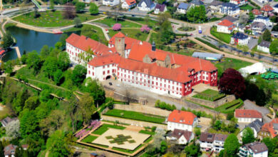 قلعة إيبورغ - SCHLOSS IBURG