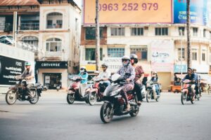 مئات الدراجات النارية تجوب مدينة كيل