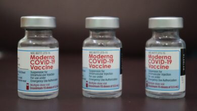 تقديم جرعات لقاح منتهية الصلاحية في وحدات التطعيم المتنقلة في كولونيا