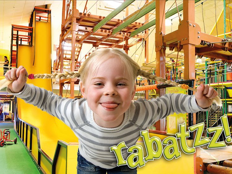 أكبر ملعب داخلي للأطفال في هامبورغ "rabatzz! Indoorspielplatz"